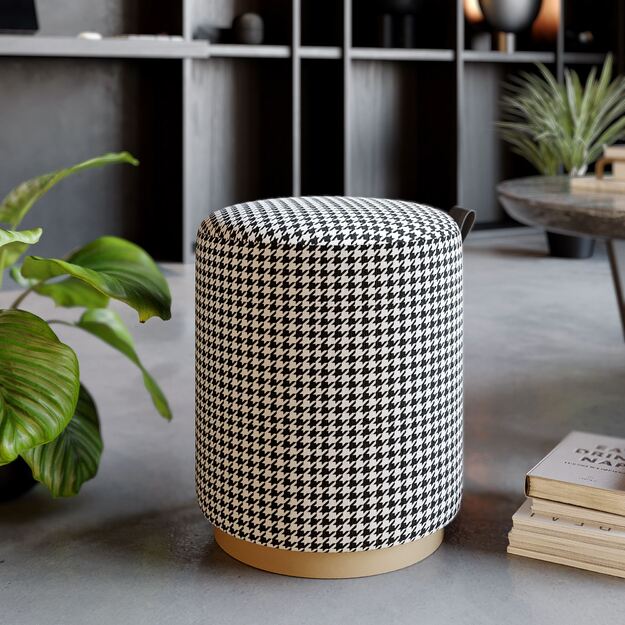 Macaria - Black, White