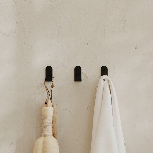 Leny Metal Hanger Single - Black 1