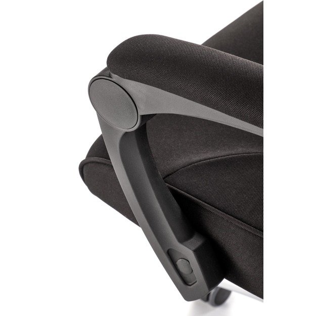 FREEMAN o. chair 5