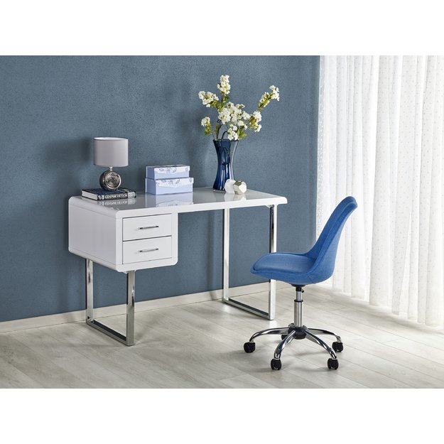 B30 desk