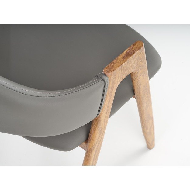 K247 chair 4