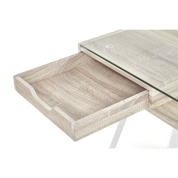 B33 desk 2