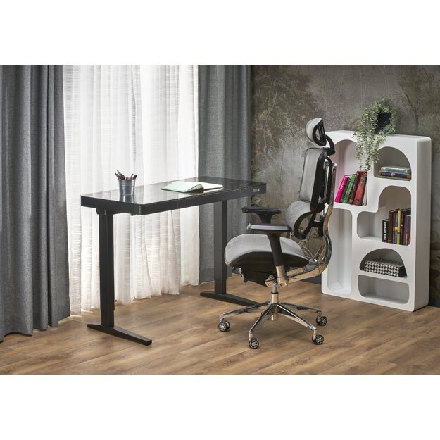 B52 desk with adjustable height, black