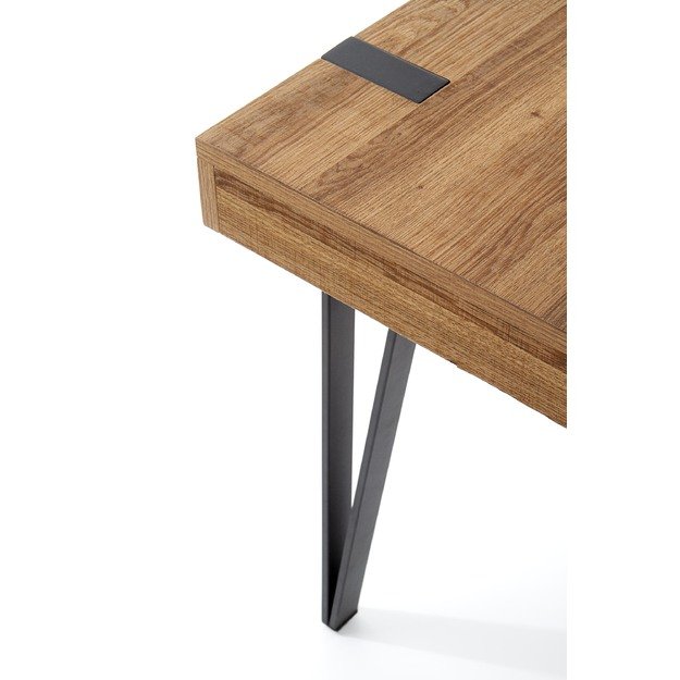 B39 desk 6