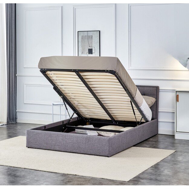 PADVA 140 bed with bedding container 1