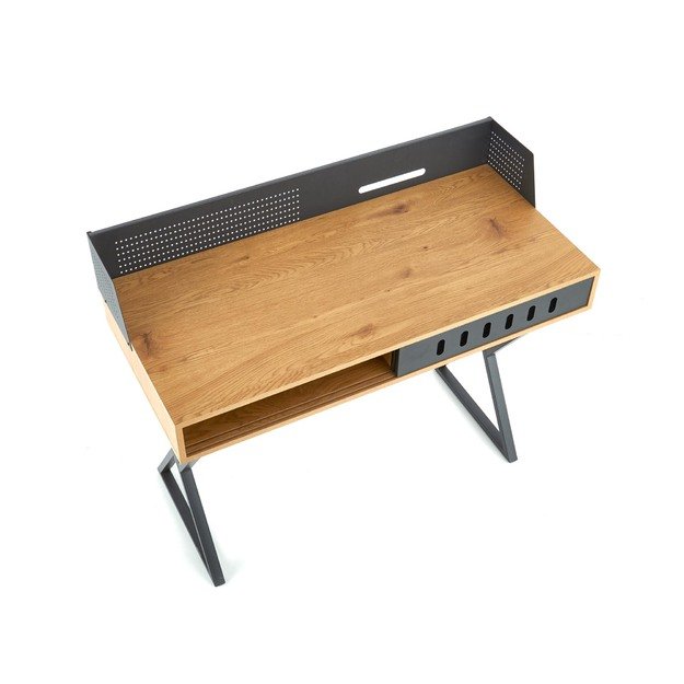 B43 desk 9