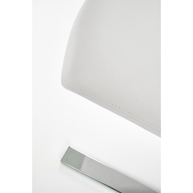 K188 chair color: white