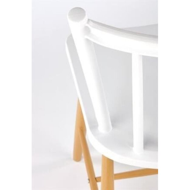 K419 balta metalinė kėdė